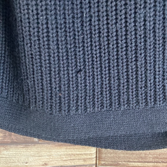 Women’s Medium RD Style Navy Blue V Neck Sweater - Picture 3 of 11